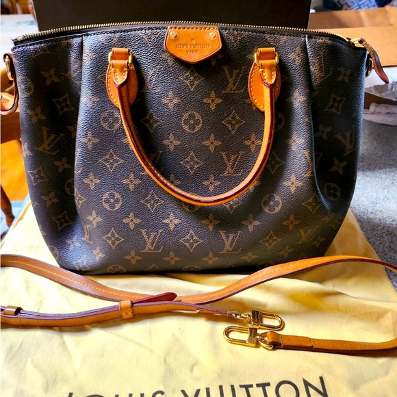 Louis Vuitton monogram purse - Picture 5 of 15
